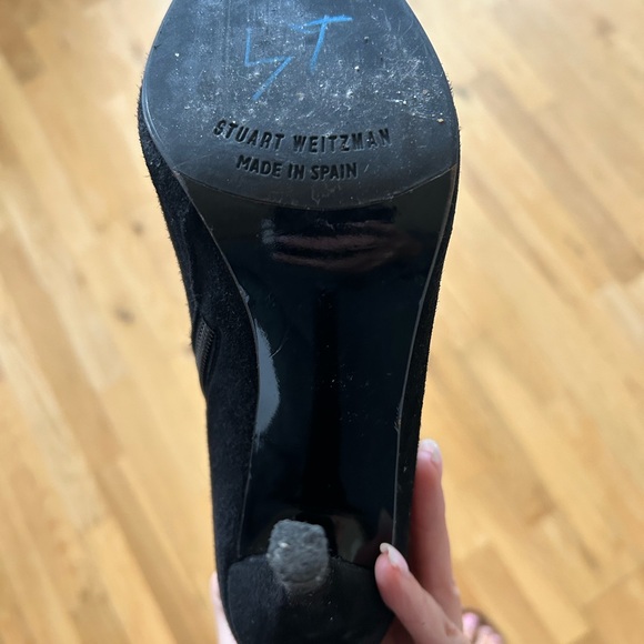 Stuart Weitzman booties almost new. Size 6 - Picture 2 of 6